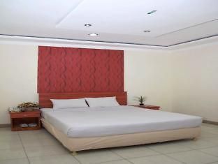Boulevard Hotel Makassar Bagian luar foto