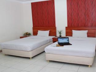 Boulevard Hotel Makassar Bagian luar foto